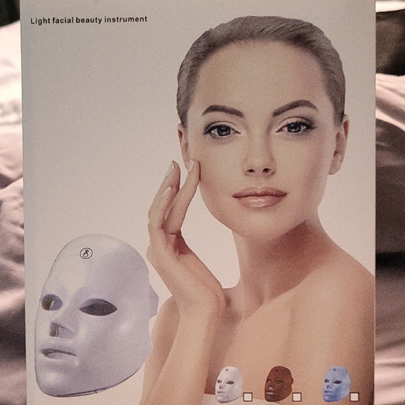 Light Facial Beauty Instrument - White Brand New From NORDSTROM